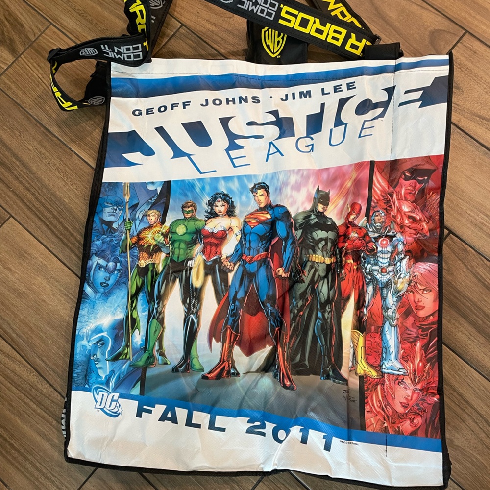 Official 2011 San Diego Comic Con DC Justice League Backpack Style Swag Bag Tote